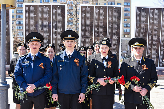 Сотрудники Нижнеобского ТУ Росрыболовства почтили память павших в Великой Отечественной войне