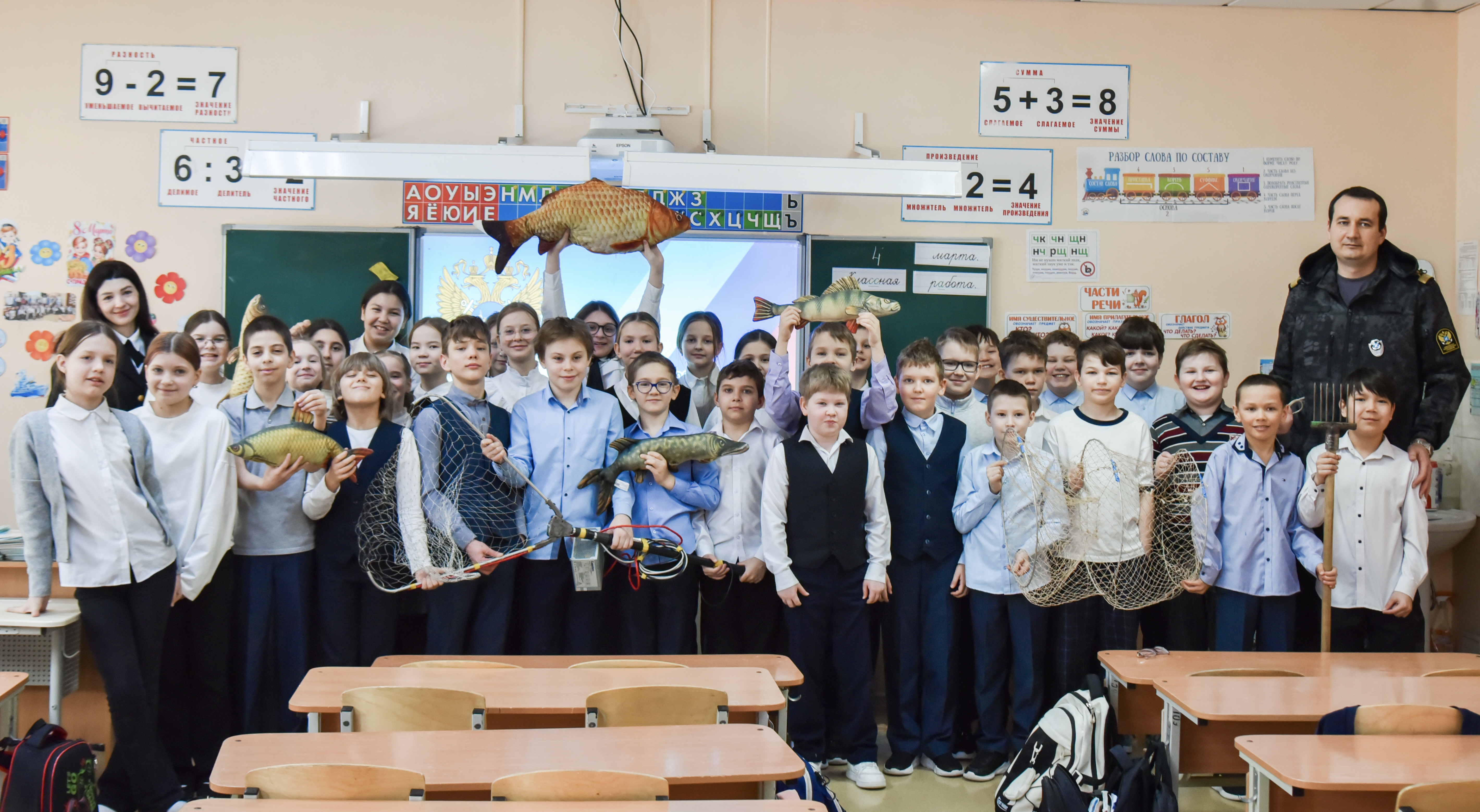 Инспекторы рыбоохраны обучили основам экологической грамотности учеников 65 школы!